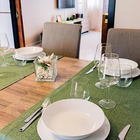 Lejlighed Troiano Home